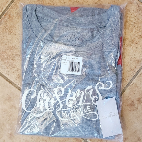 👀50% OFF🎄NWT‼️ Maternity a:glow brand Ruched-Side Sweatshirt - Picture 5 of 7